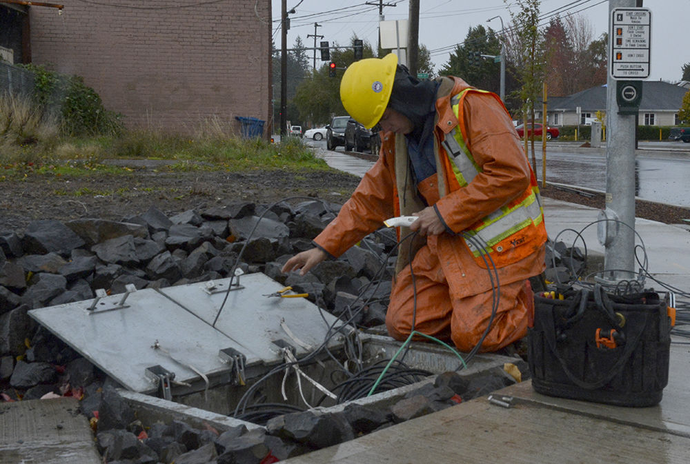 Catlin Street light repairs
